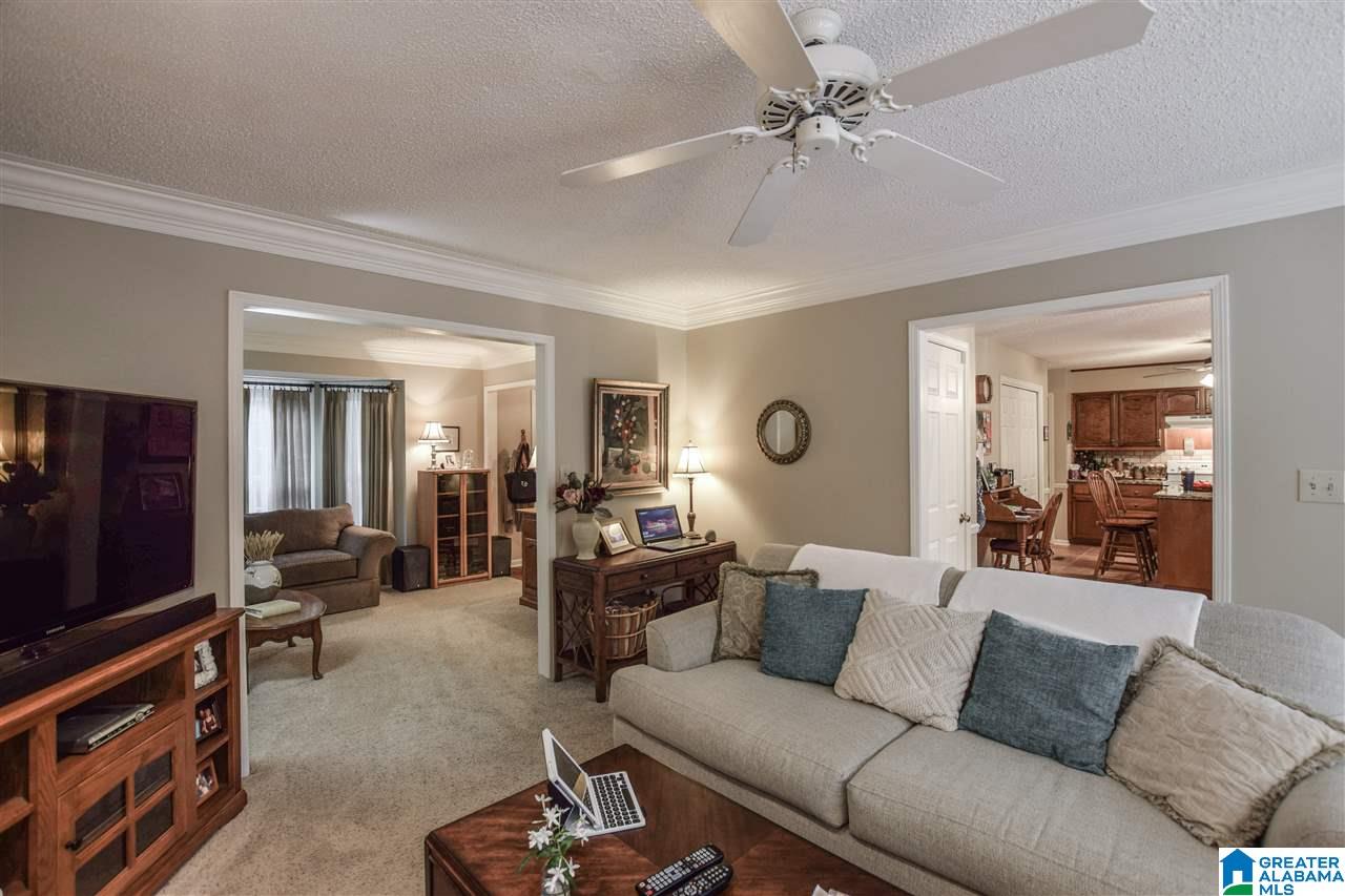 101 Mallard Pointe Drive Pelham, AL 35124 - Photo 6 of 37