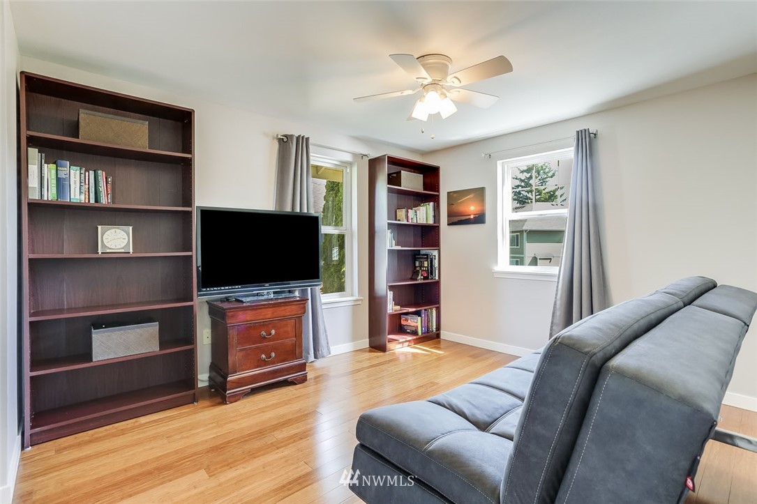 3915 Meadow Avenue North Renton, WA 98056 - Photo 24 of 30 Gallery Image 24