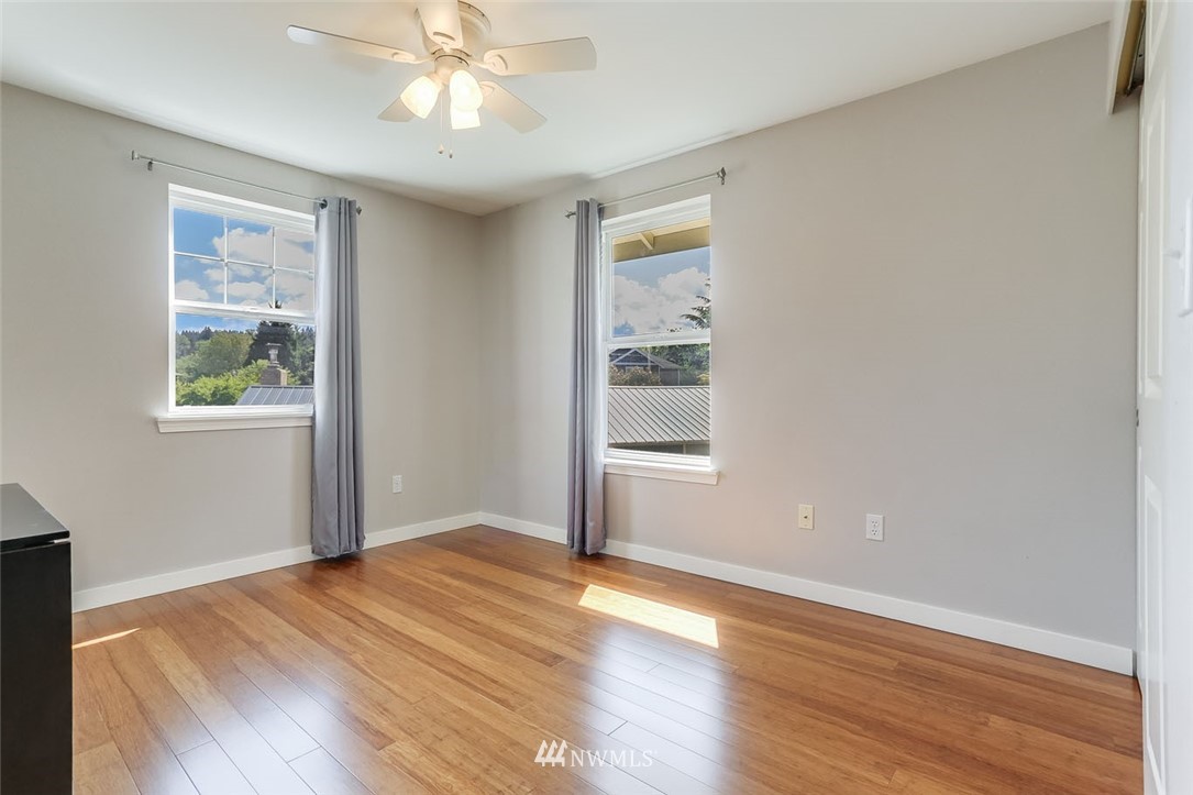 3915 Meadow Avenue North Renton, WA 98056 - Photo 25 of 30 Gallery Image 25