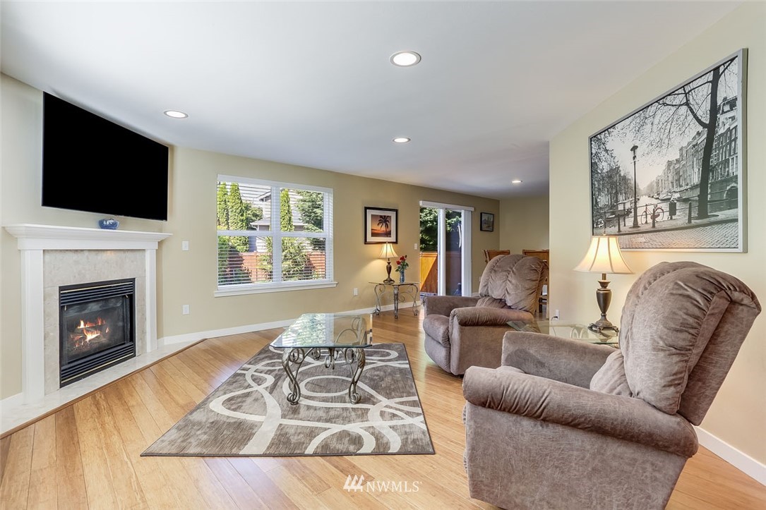 3915 Meadow Avenue North Renton, WA 98056 - Photo 8 of 30 Gallery Image 8