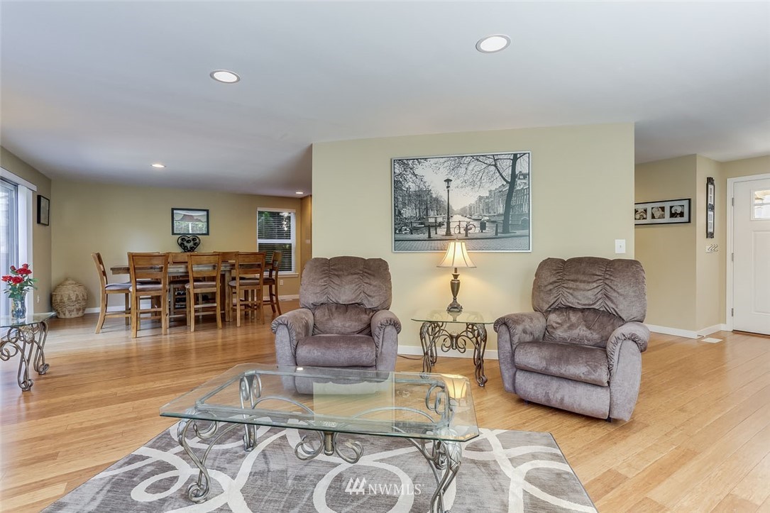3915 Meadow Avenue North Renton, WA 98056 - Photo 9 of 30 Gallery Image 9