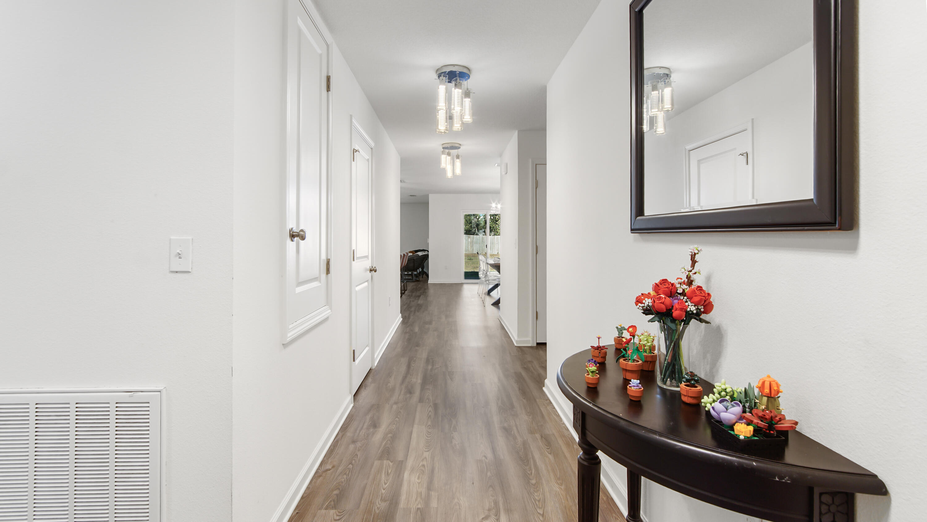 252 Squirrel Road DeFuniak Springs, FL 32433 - Photo 11 of 42 Foyer