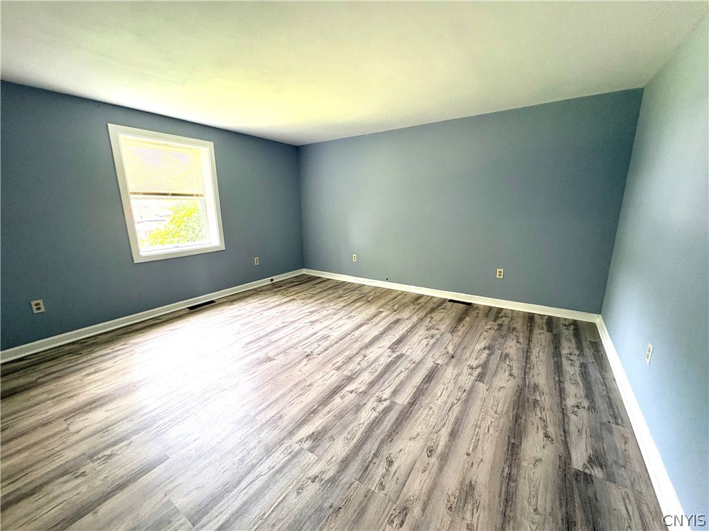 17 Cottage Street Auburn, NY 13021 - Photo 5 of 11