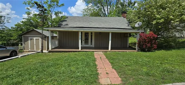 $1,550 | 513 Blue Ridge Avenue, Nelson, GA 30151
