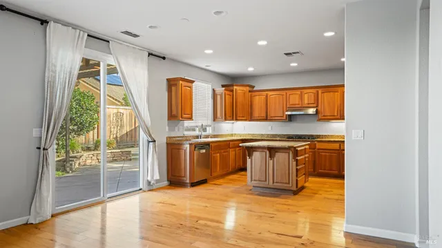 $712,000 | 1006 Champion Place, Vacaville, CA 95687