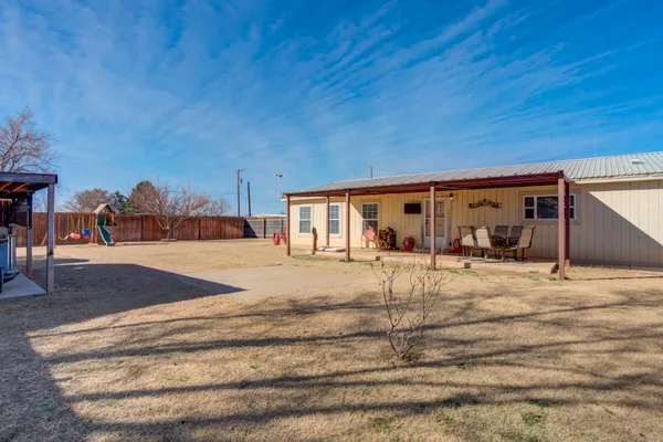 $225,000 | 1328 N Avenue, Tahoka, TX 79373