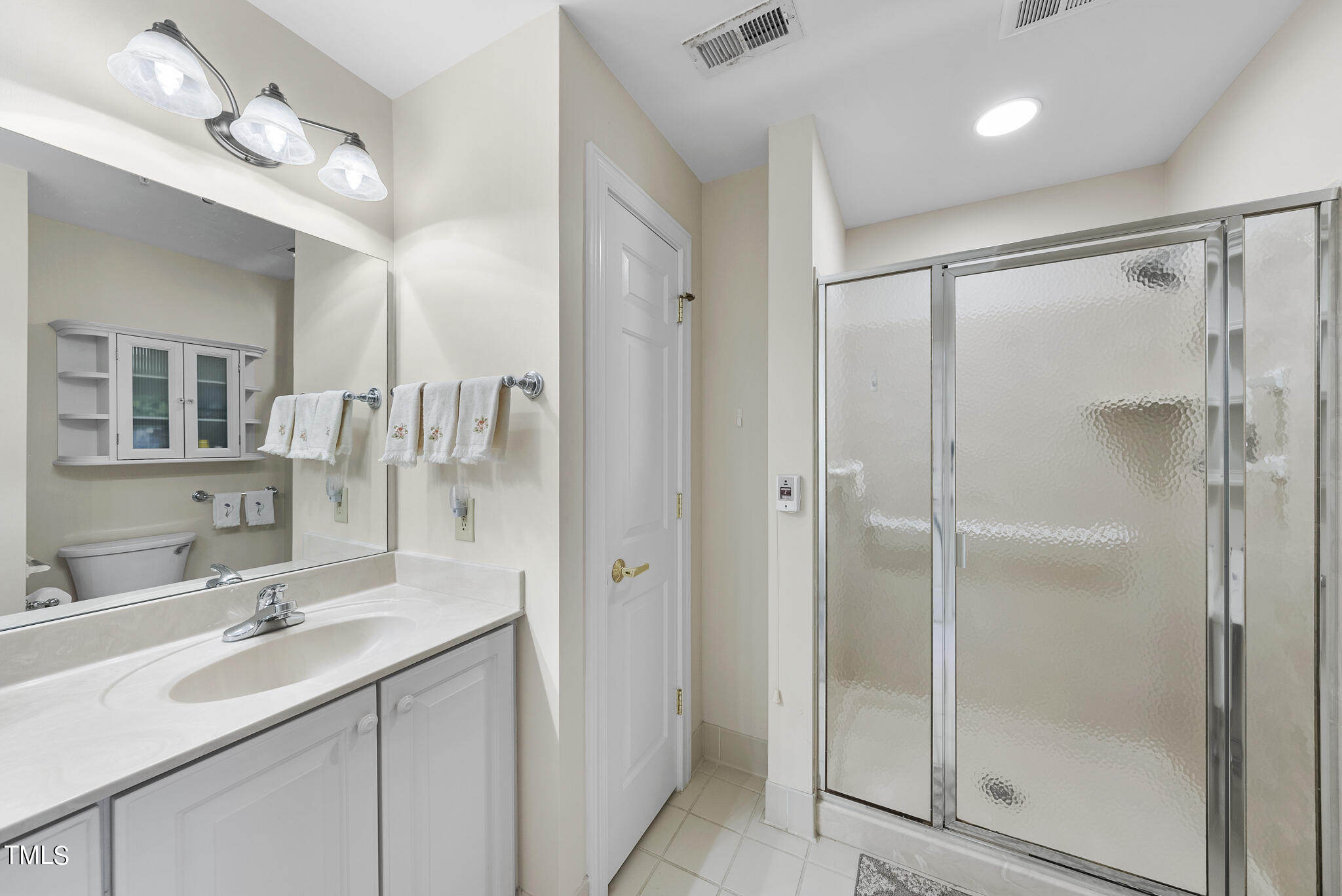 429 Cedar Club Circle Chapel Hill, NC 27517 - Photo 15 of 21 DSC02977