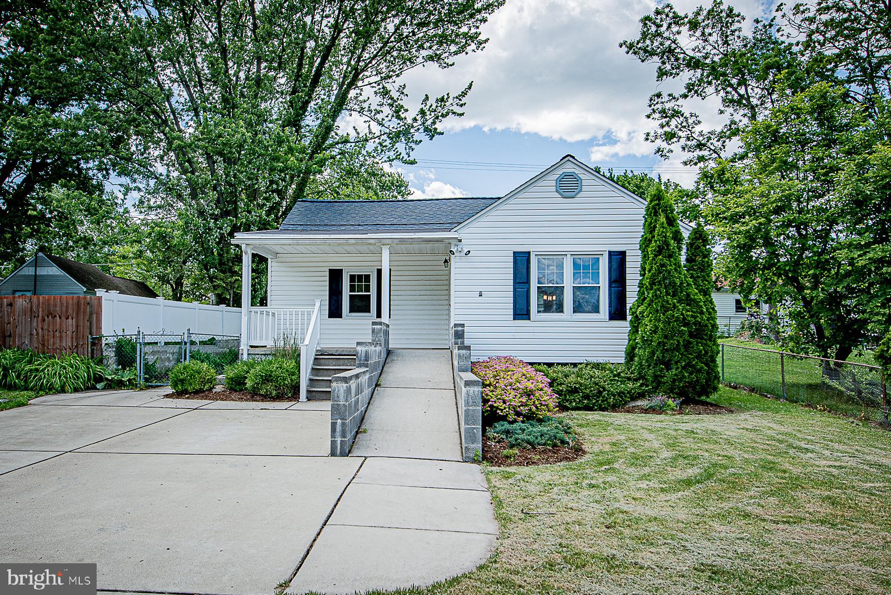 8024 Ridgely Oak Road Baltimore, MD 21234 - Photo 2 of 28
