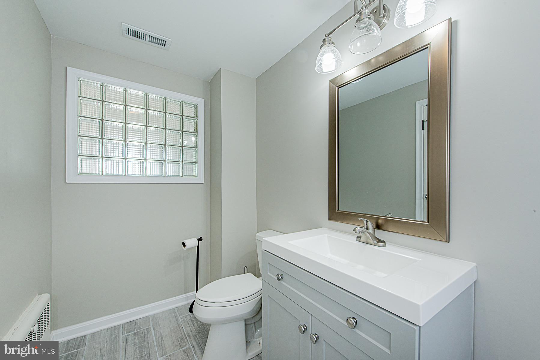 8024 Ridgely Oak Road Baltimore, MD 21234 - Photo 15 of 28
