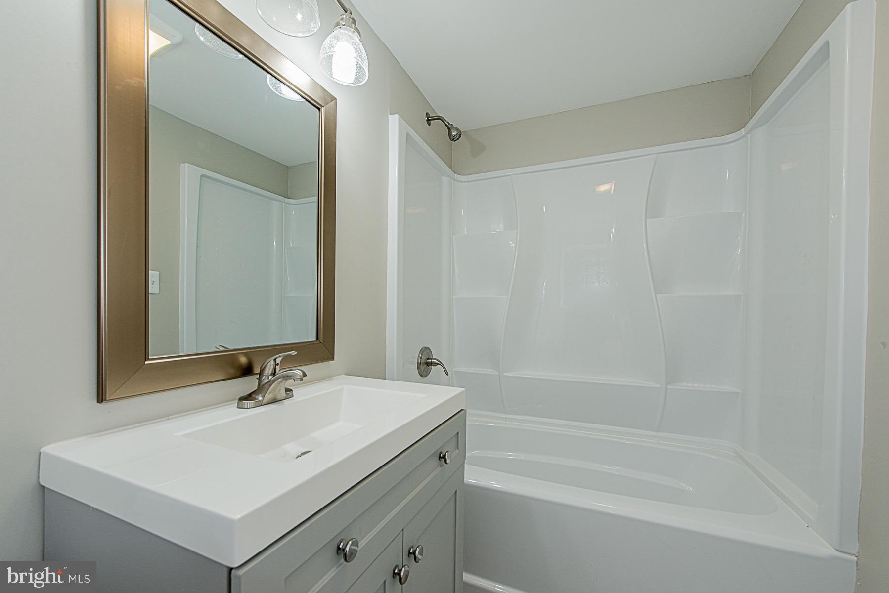 8024 Ridgely Oak Road Baltimore, MD 21234 - Photo 16 of 28