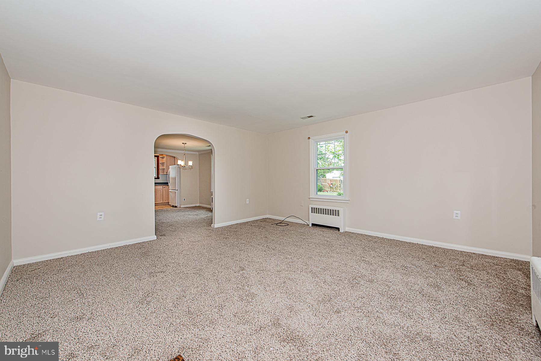 8024 Ridgely Oak Road Baltimore, MD 21234 - Photo 5 of 28