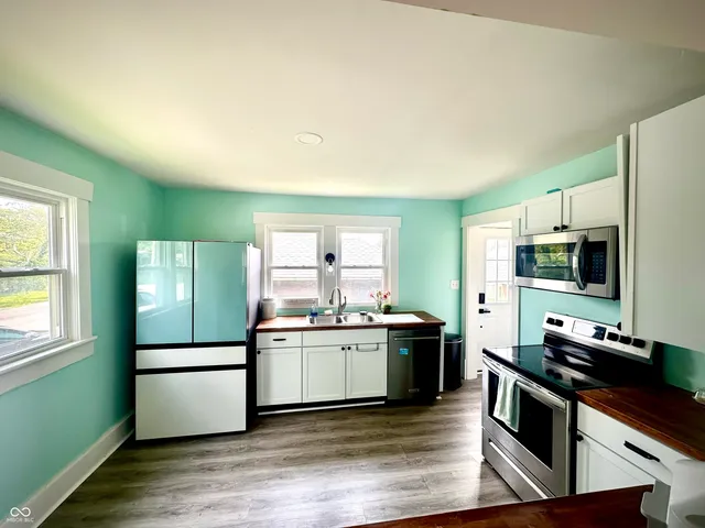 $279,899 | 514 East 2nd Street, Sheridan, IN 46069