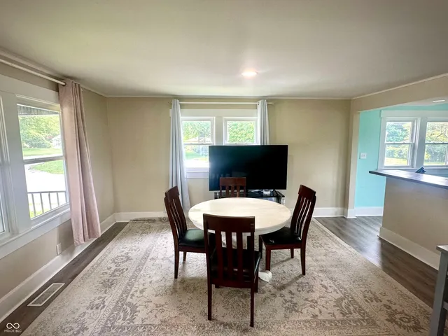 $279,899 | 514 East 2nd Street, Sheridan, IN 46069