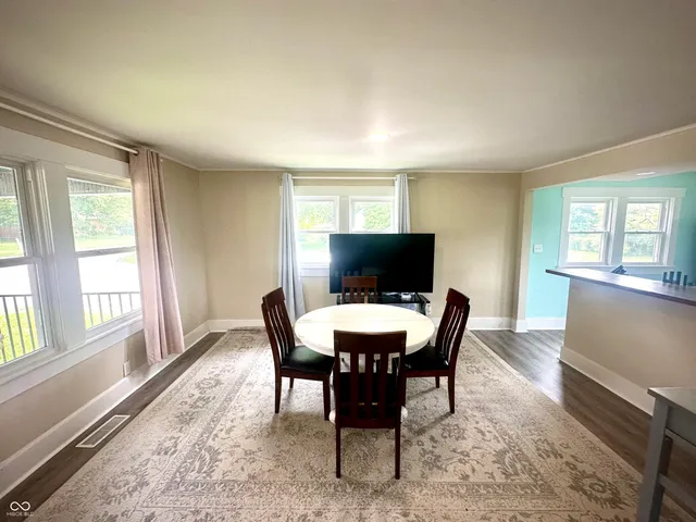 $279,899 | 514 East 2nd Street, Sheridan, IN 46069