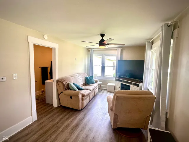 $279,899 | 514 East 2nd Street, Sheridan, IN 46069