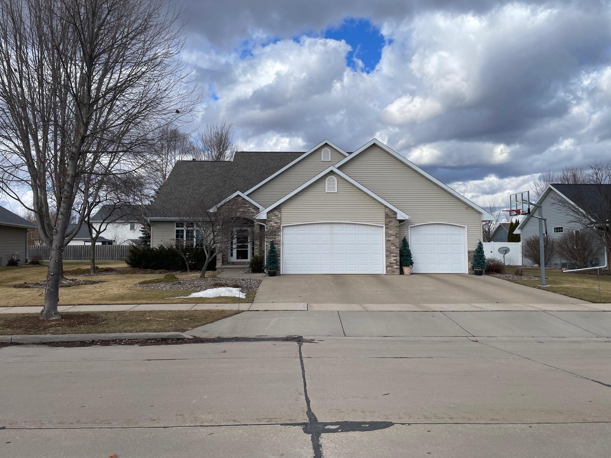 4226 East Appleseed Drive Appleton, WI 54913 - Photo 2 of 43