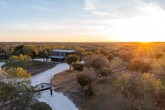 $1,049,000 | 17047 State Highway West, Goliad, TX 77963