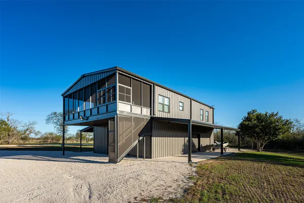 $1,049,000 | 17047 State Highway West, Goliad, TX 77963