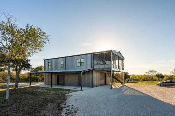 $1,049,000 | 17047 State Highway West, Goliad, TX 77963