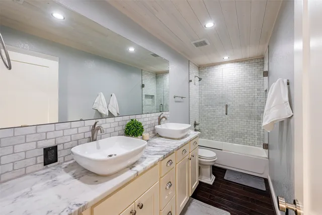 $1,049,000 | 17047 State Highway West, Goliad, TX 77963