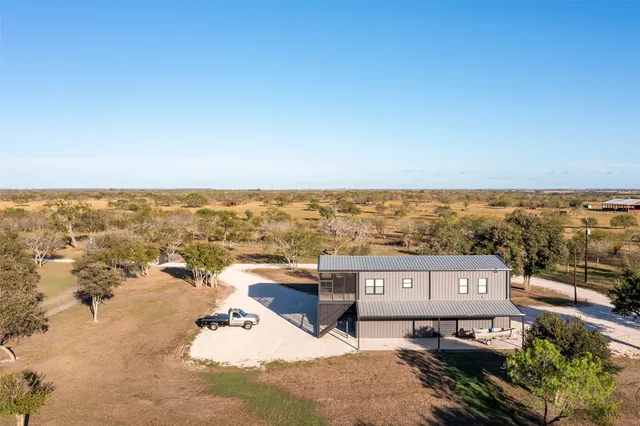 $1,049,000 | 17047 State Highway West, Goliad, TX 77963