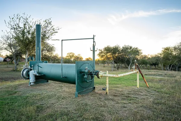 $1,049,000 | 17047 State Highway West, Goliad, TX 77963