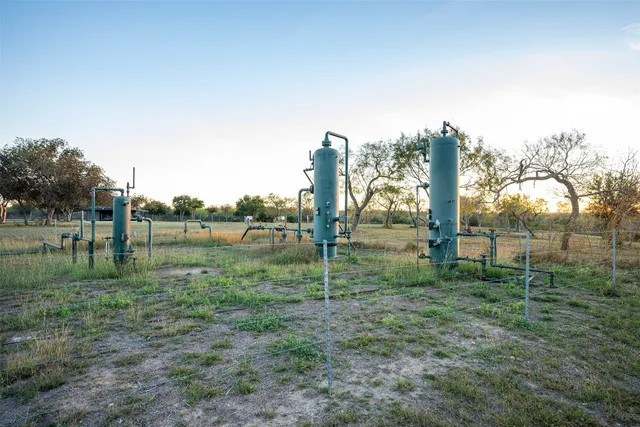 $1,049,000 | 17047 State Highway West, Goliad, TX 77963