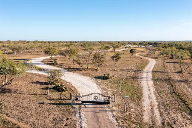 $1,049,000 | 17047 State Highway West, Goliad, TX 77963