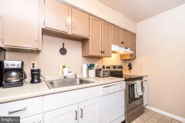 $335,000 | 444 State Street, East Greenville, PA 18041