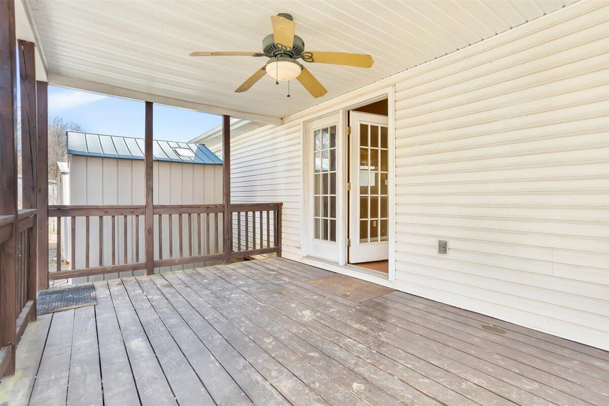 340 Raleigh Avenue Vinton, VA 24179 - Photo 13 of 29 Covered porch