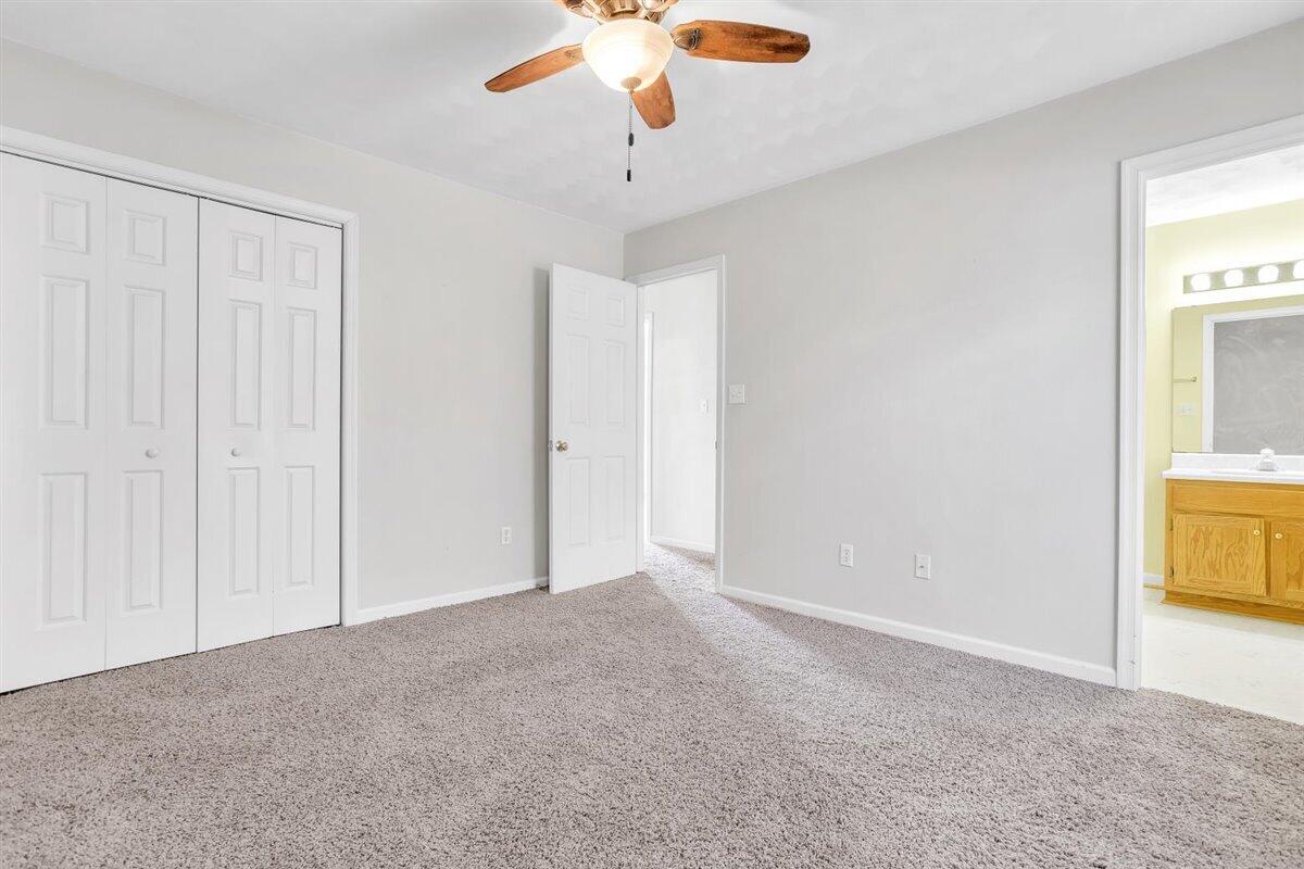 340 Raleigh Avenue Vinton, VA 24179 - Photo 19 of 29 Master Bedroom