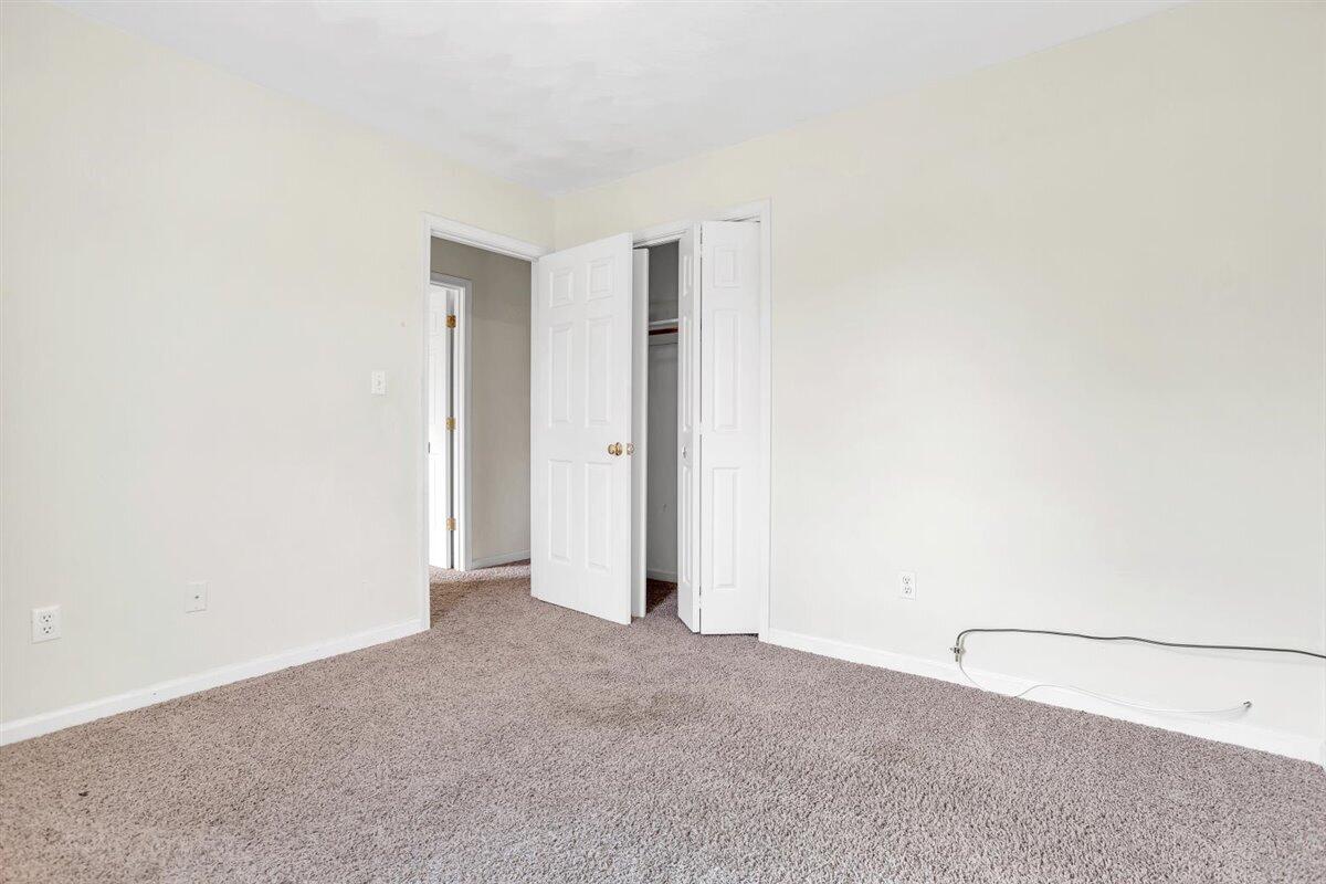 340 Raleigh Avenue Vinton, VA 24179 - Photo 23 of 29 Bedroom