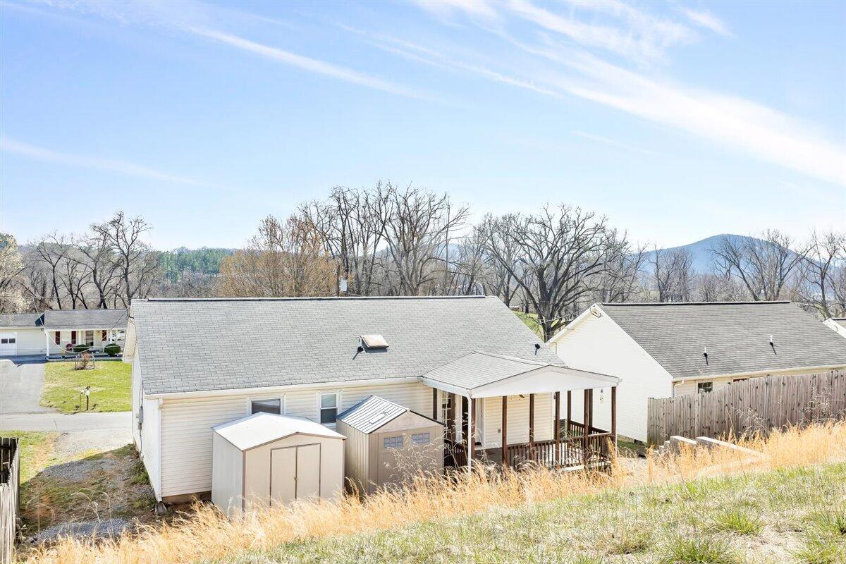 340 Raleigh Avenue Vinton, VA 24179 - Photo 28 of 29 New Roof