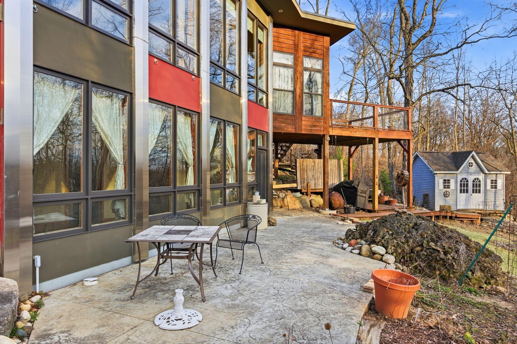 621 Violet Court Richfield, WI 53017 - Photo 35 of 43 Patio