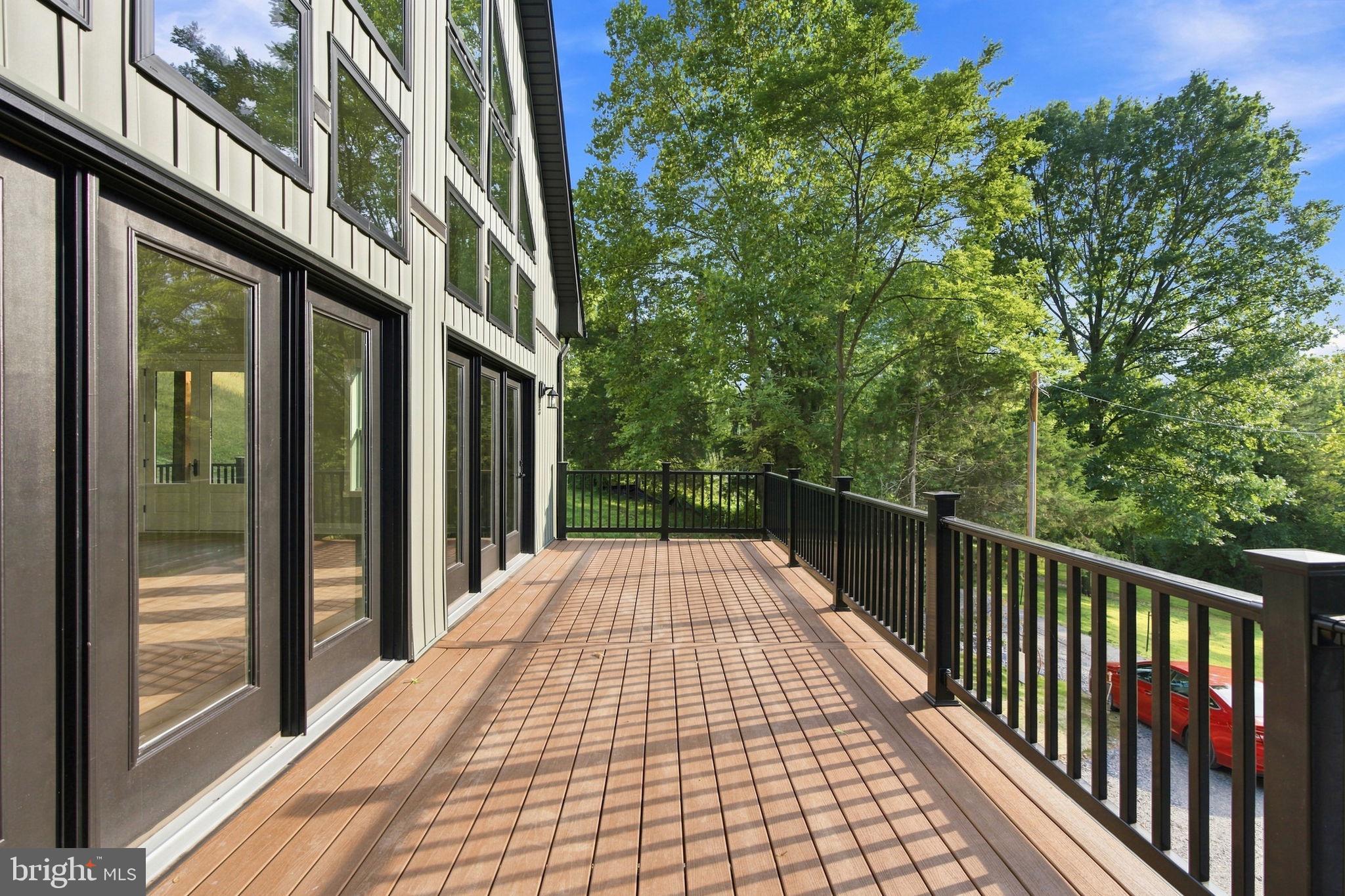 270 Country Road Harpers Ferry, WV 25425 - Photo 6 of 45 Gallery Image 6