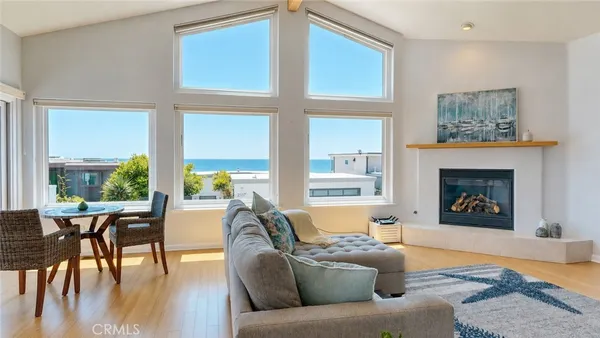 $2,100,000 | 2111 Windsor Boulevard, Cambria, CA 93428