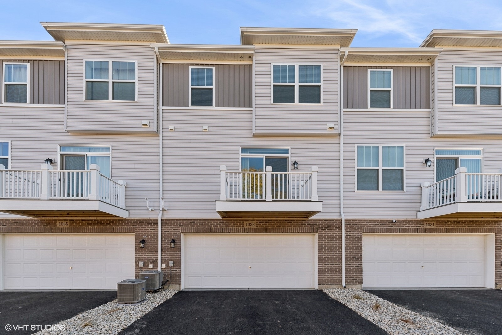 1033 Wren Road Des Plaines, IL 60018 - Photo 20 of 20 a view of a building with a window and car parked