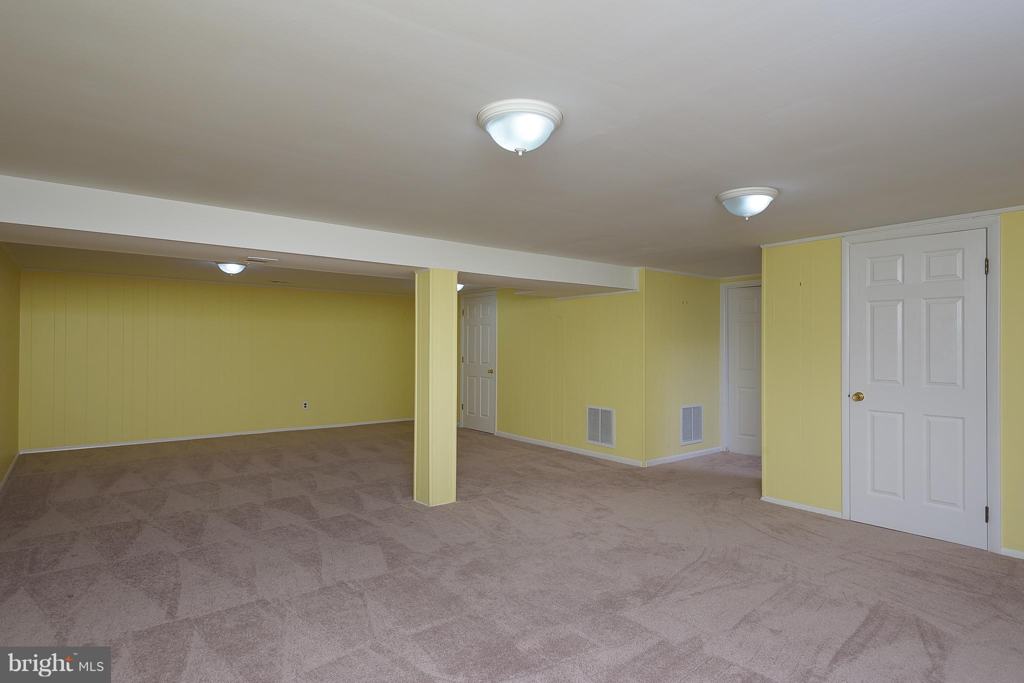 1900 Logwind Road Catonsville, MD 21228 - Photo 22 of 28 Family Room