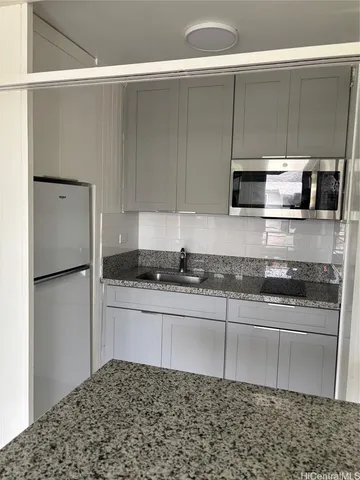 $1,800 | 1624 Liholiho Street, Unit 8, Honolulu, HI 96822