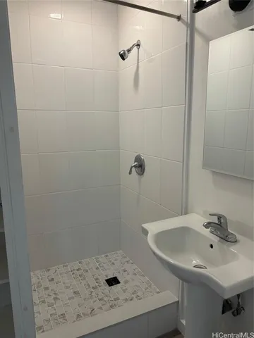 $1,800 | 1624 Liholiho Street, Unit 8, Honolulu, HI 96822