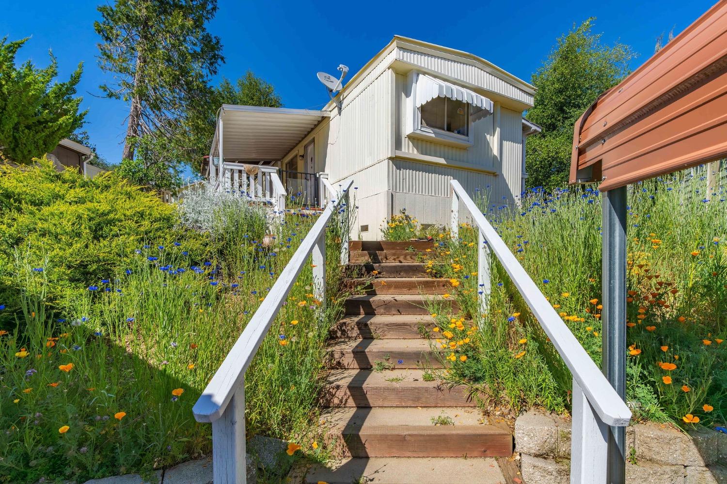 150 Clinton Road, Unit 38 Jackson, CA 95642 - Photo 5 of 18 a view of balcony with furniture