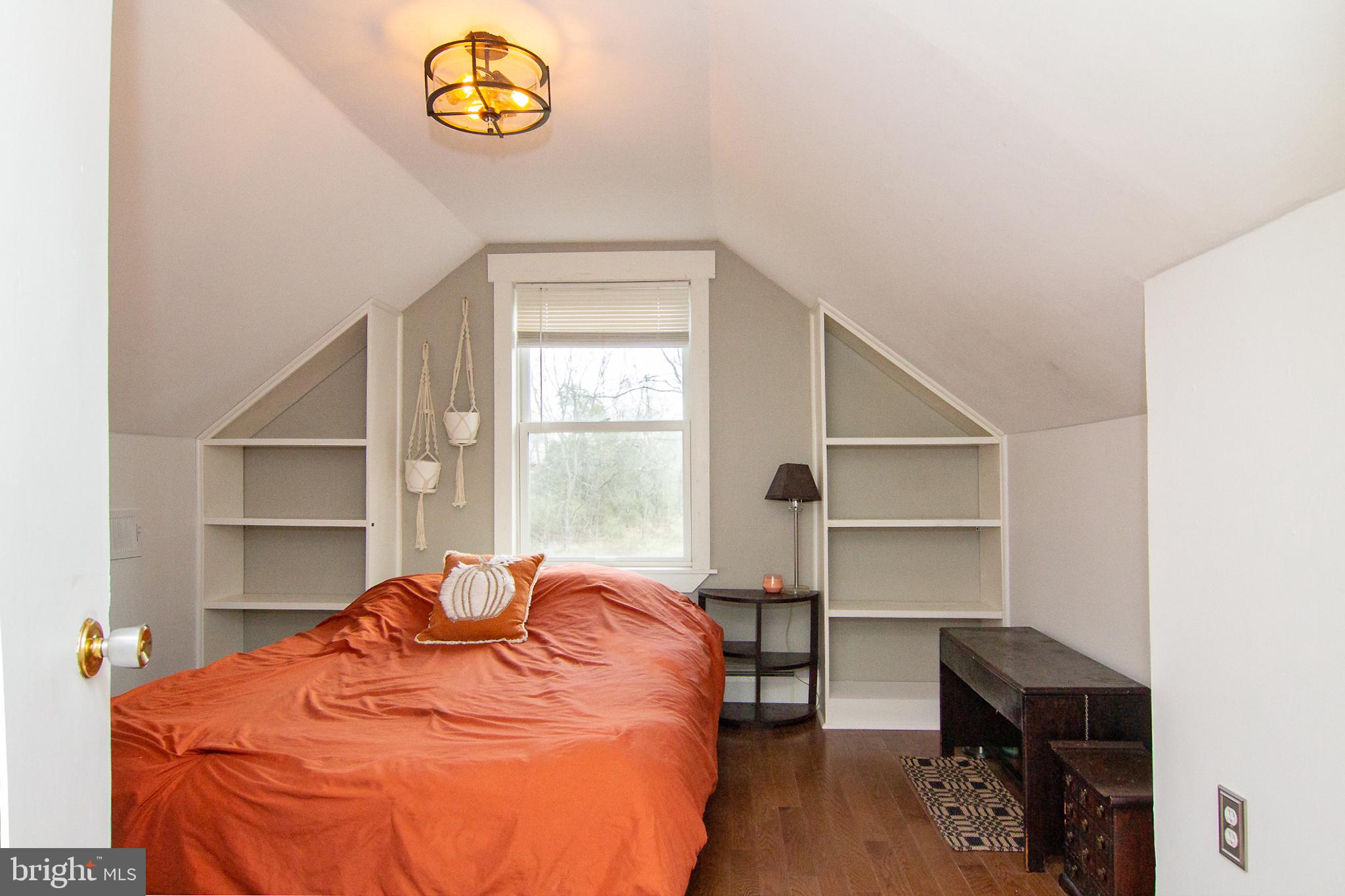 3061 Emmitsburg Road Gettysburg, PA 17325 - Photo 28 of 47 a bedroom with a bed and a window