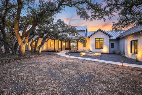 $2,990,000 | 207 Gwendolyns Trail, Wimberley, TX 78676