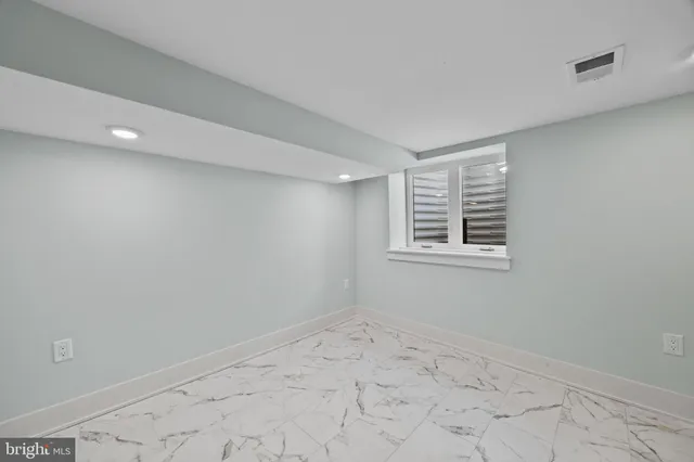 a view of empty room with window