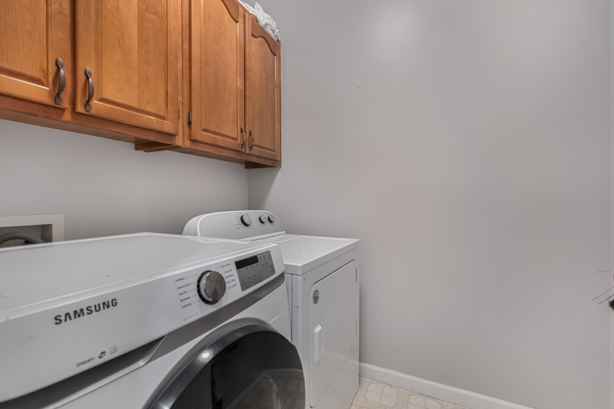79 Hunt Creek Road Manchester, TN 37355 - Photo 15 of 28 a utility room with dryer and washer