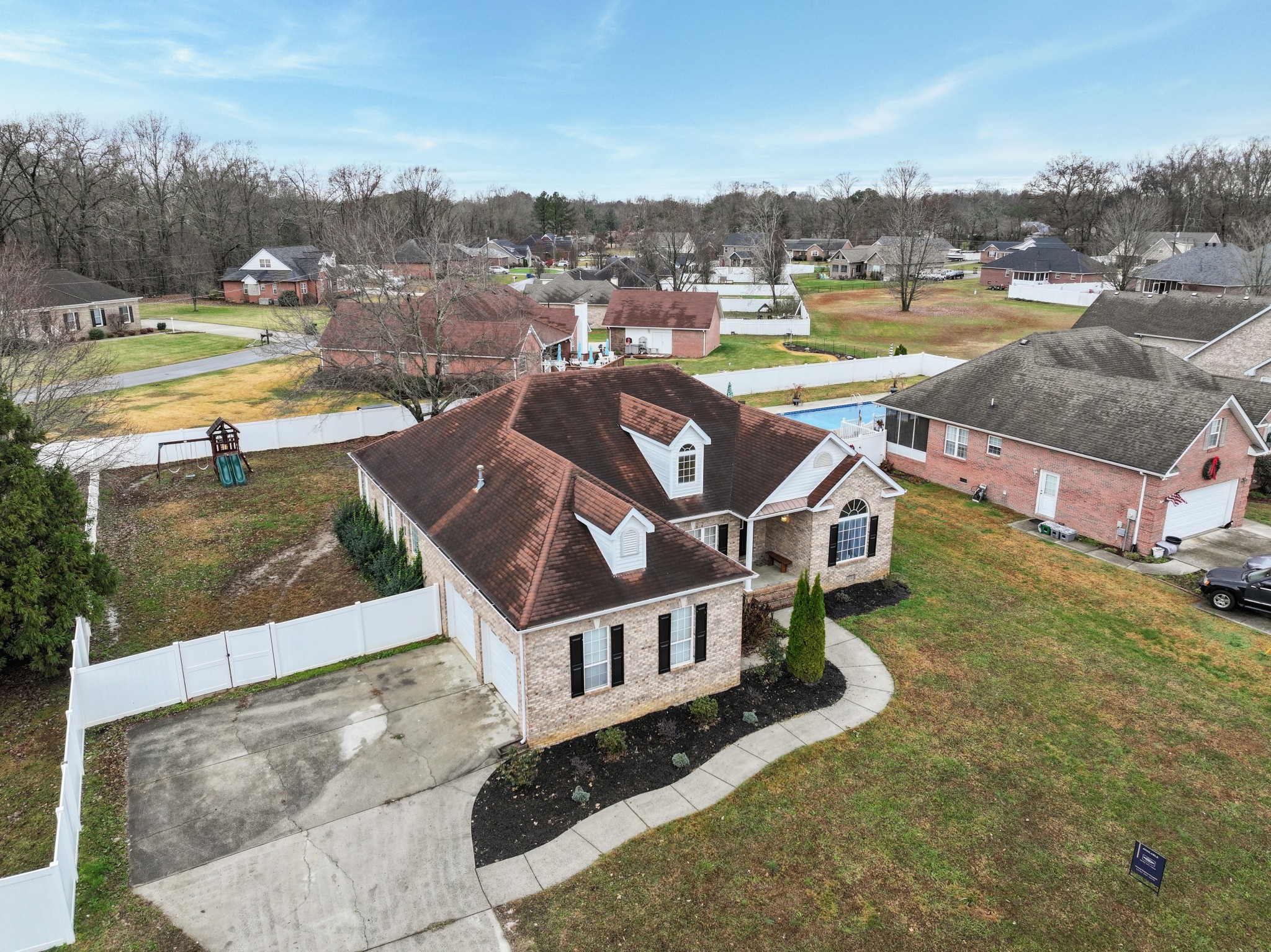 79 Hunt Creek Road Manchester, TN 37355 - Photo 27 of 28 an aerial view of residential houses with outdoor space and river