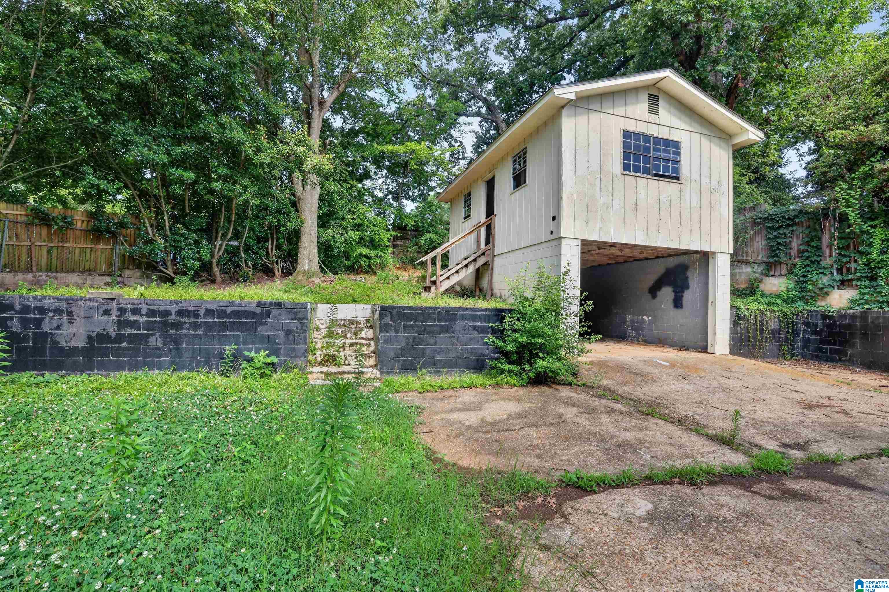440 Nottingham Road Montgomery, AL 36109 - Photo 2 of 31