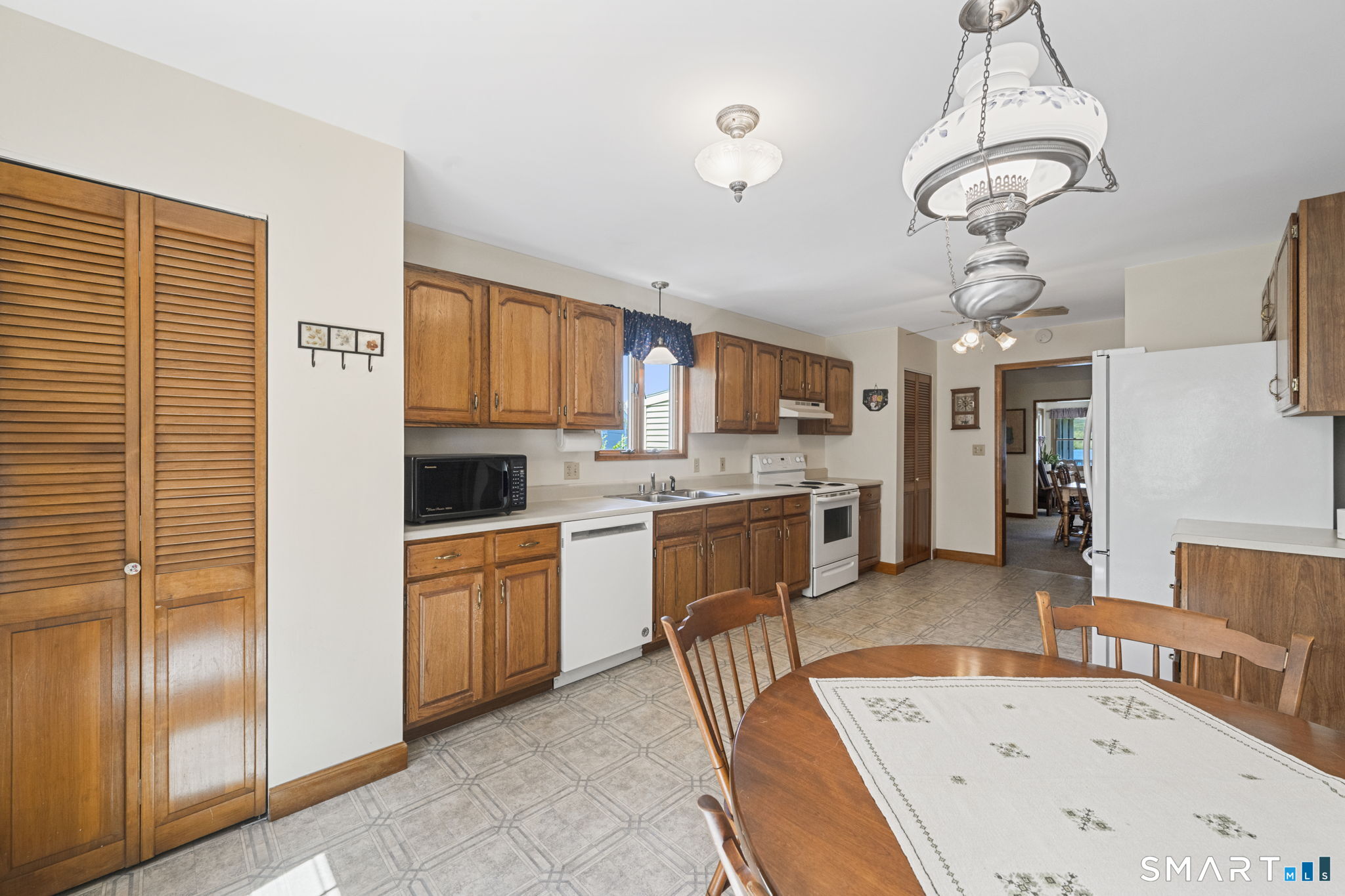 12 Private Grounds Road Ellington, CT 06029 - Photo 20 of 37