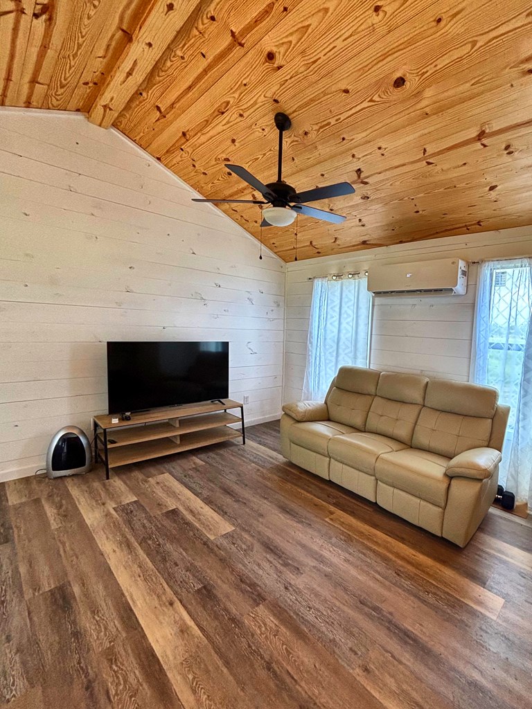 1008 B And R Road Utopia, TX 78884 - Photo 6 of 28