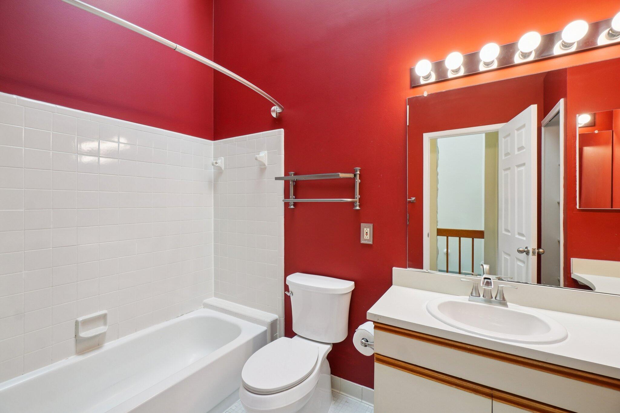 22173 Pondview Novi, MI 48375 - Photo 19 of 36 Full Bathroom